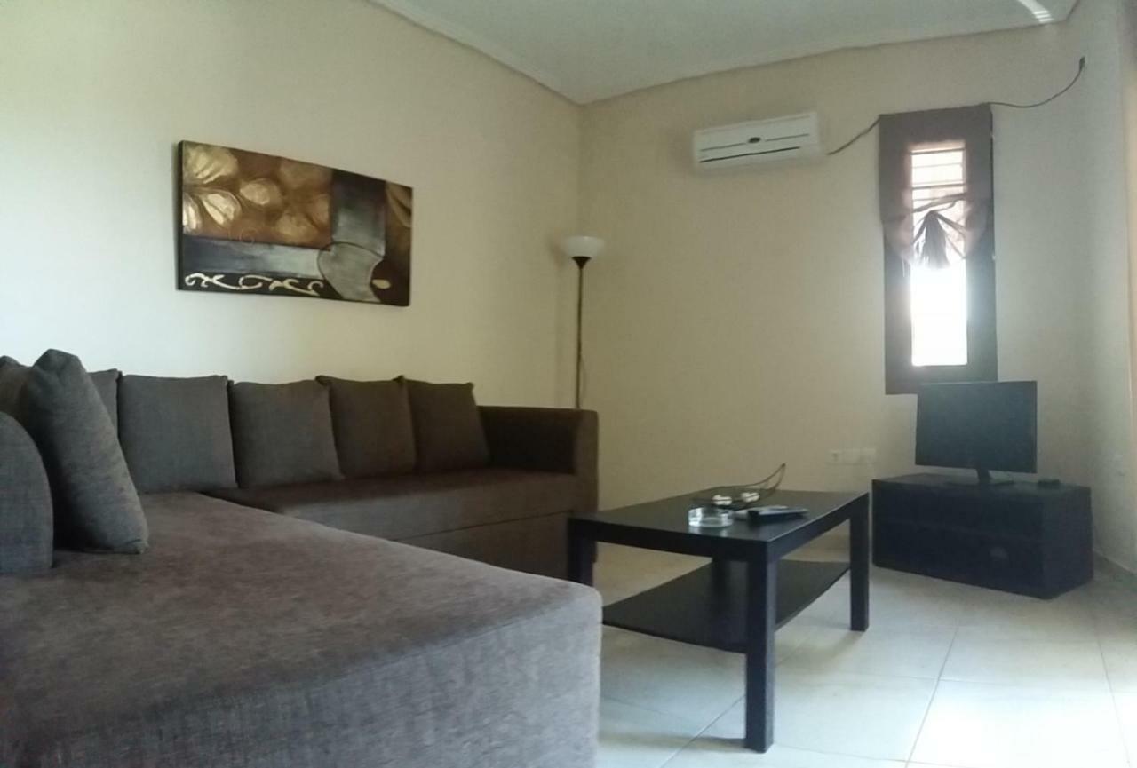 Gougousis Apartments Kaloyiros Esterno foto