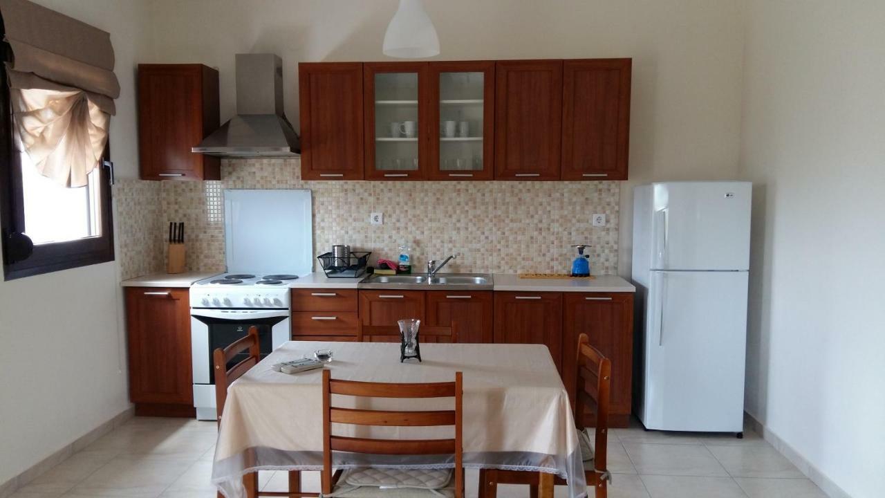 Gougousis Apartments Kaloyiros Esterno foto
